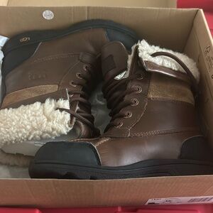 Boy Ugg boots size 13